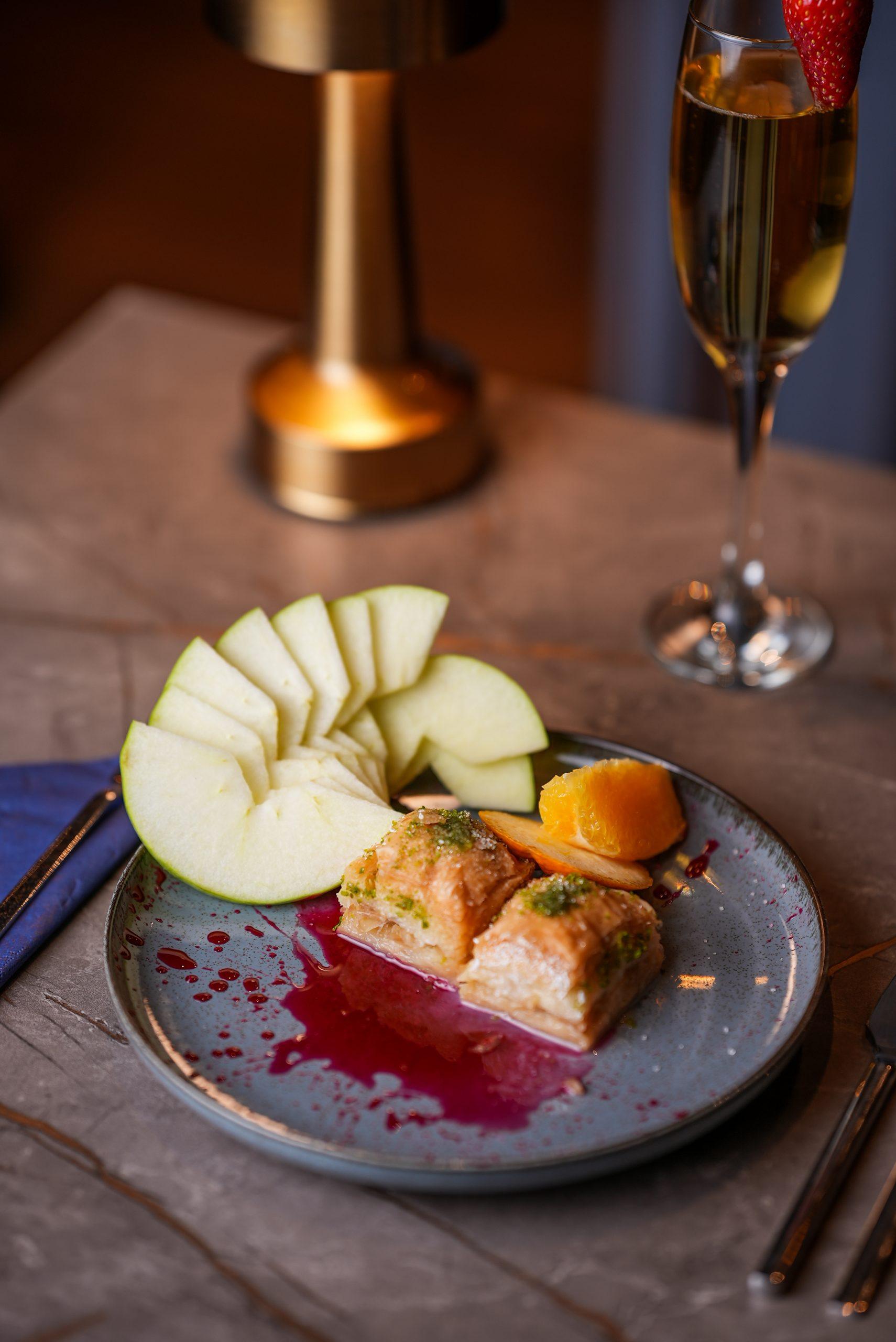 Vegetarian Menu & Alcoholic Drinks - Image 3