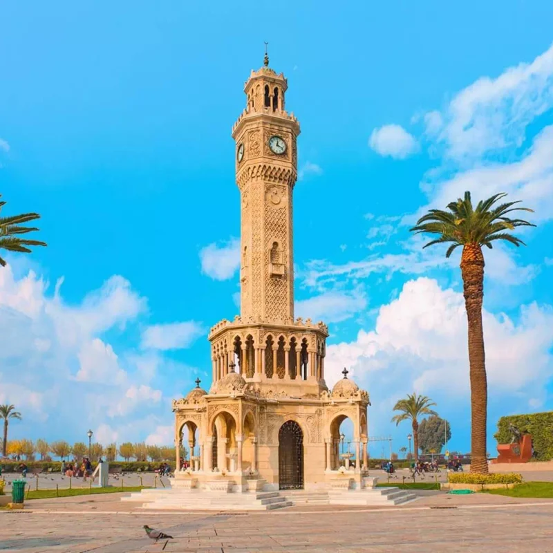 Private Izmir Port: Half-Day Izmir Sightseeing Tour with Archeology Museum and Kemeralti Market